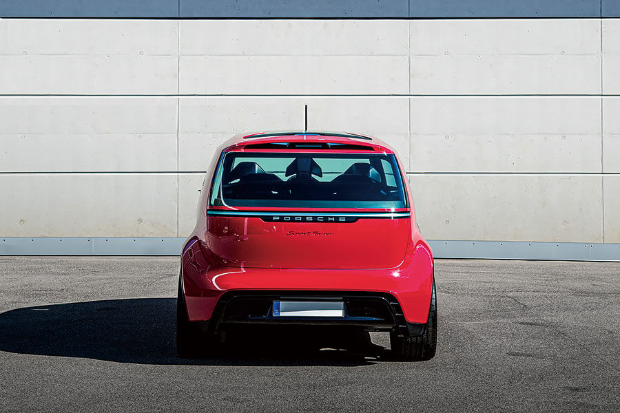 歡迎大家進入汽車設計師的腦海,一片處處漂浮著「如果這樣又會如何」,各種奇思妙想和保時捷十大傑作之類的汪洋大海。