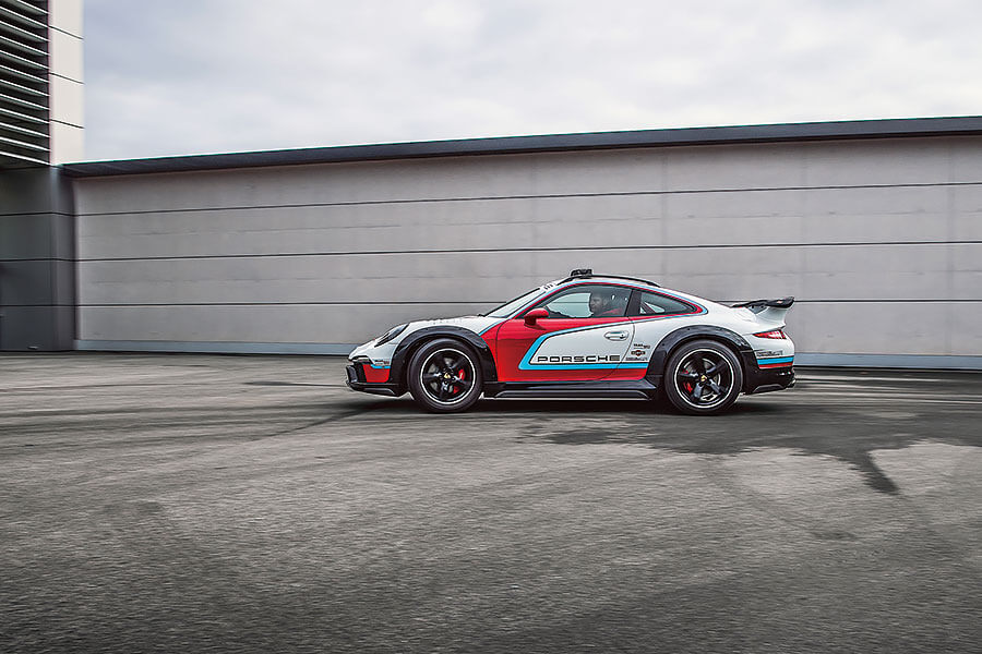 歡迎大家進入汽車設計師的腦海,一片處處漂浮著「如果這樣又會如何」,各種奇思妙想和保時捷十大傑作之類的汪洋大海。