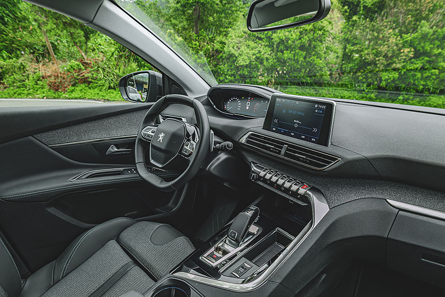 古有波堤獅,今有數位獅。