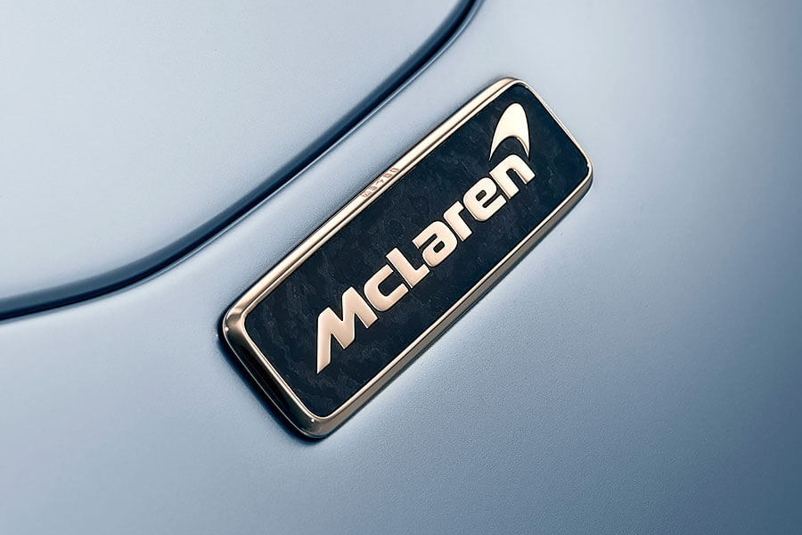 天真以為這些徽章都是隨車免費附贈的裝飾？它們有個可是比一輛進口車還貴呢！