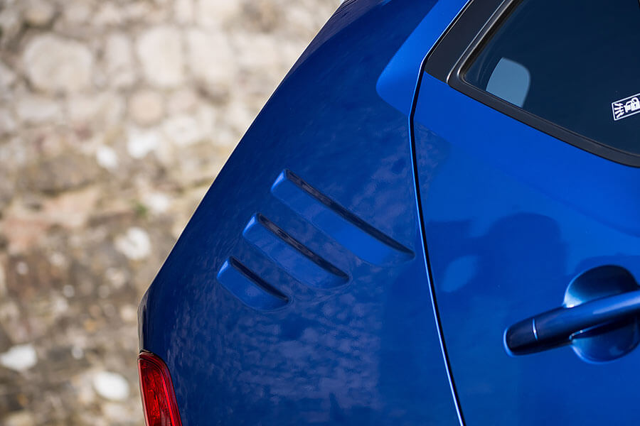 常聽人說現在的新車愈來愈沒有味道，但以下九款各自暗藏復古細節的可不一樣！