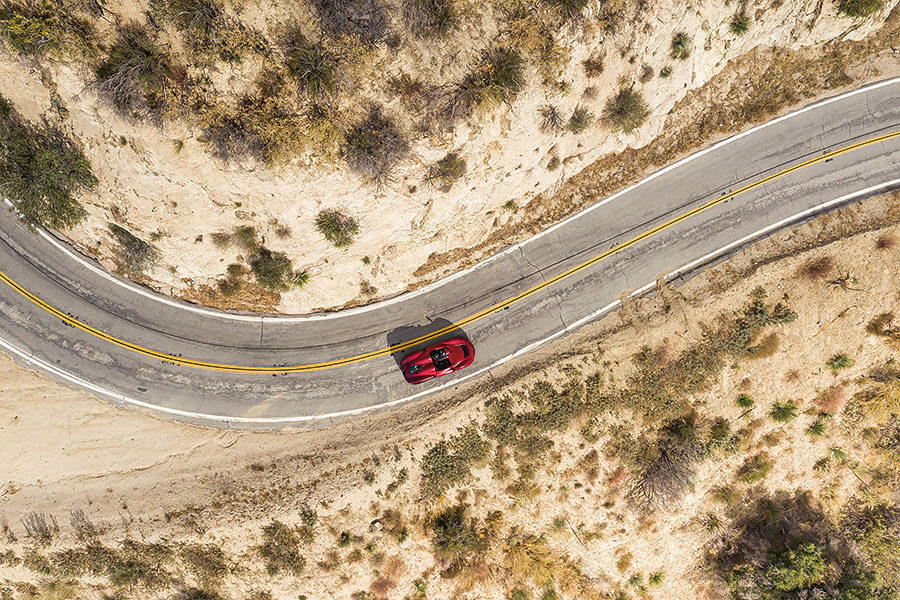 徹底上空的超跑到底是至高樂趣,還是銀樣蠟槍頭呢?各位朋友,答案就在Elva身上。