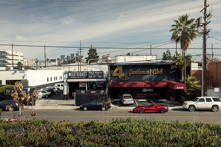 徹底上空的超跑到底是至高樂趣,還是銀樣蠟槍頭呢?各位朋友,答案就在Elva身上。