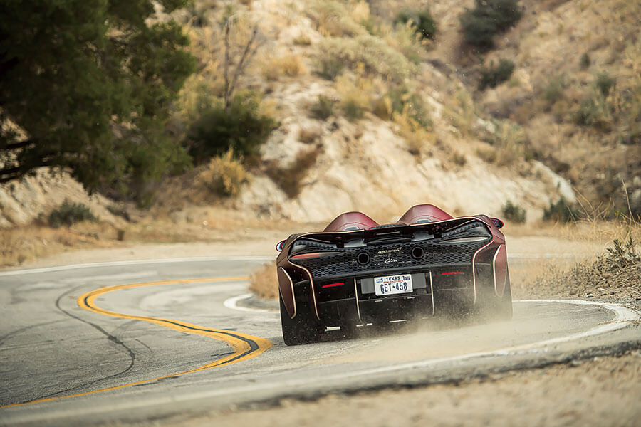 徹底上空的超跑到底是至高樂趣,還是銀樣蠟槍頭呢?各位朋友,答案就在Elva身上。