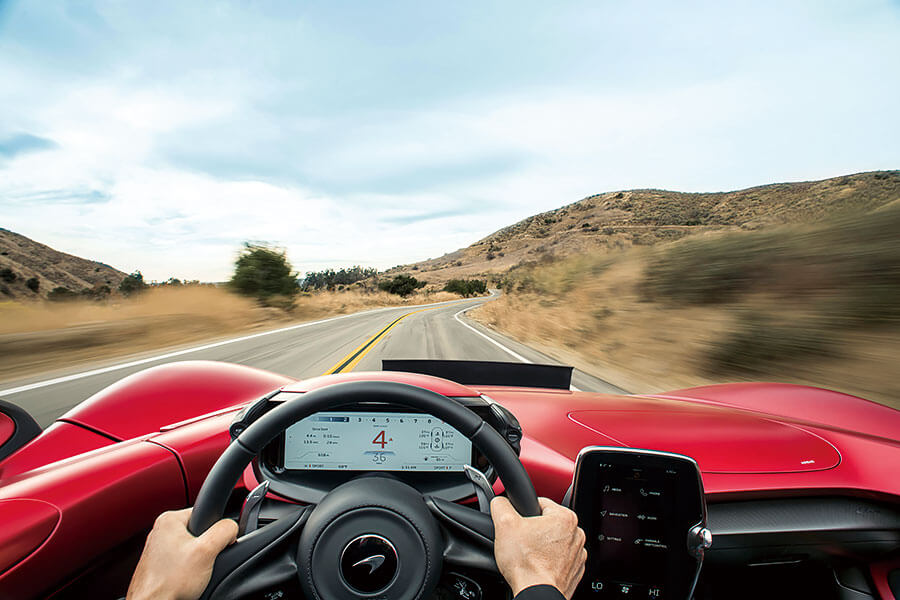 徹底上空的超跑到底是至高樂趣,還是銀樣蠟槍頭呢?各位朋友,答案就在Elva身上。