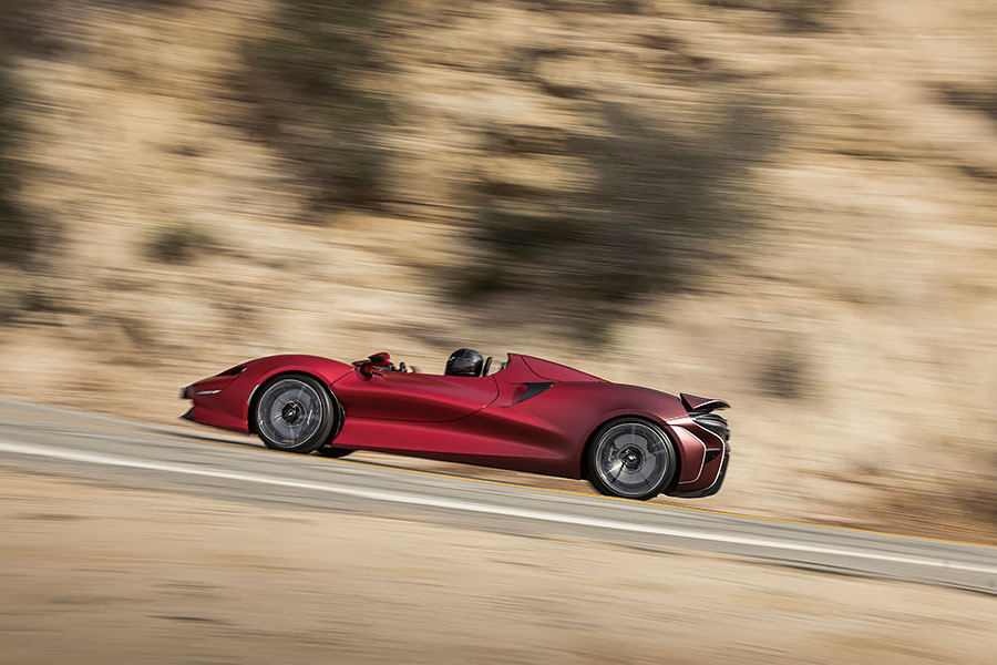 徹底上空的超跑到底是至高樂趣,還是銀樣蠟槍頭呢?各位朋友,答案就在Elva身上。