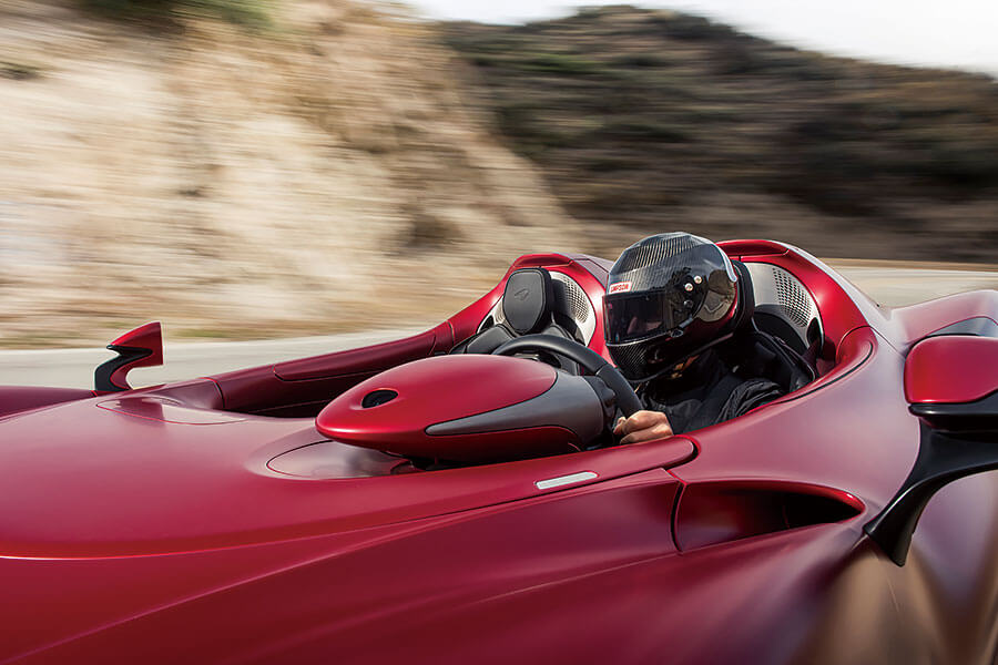 徹底上空的超跑到底是至高樂趣,還是銀樣蠟槍頭呢?各位朋友,答案就在Elva身上。