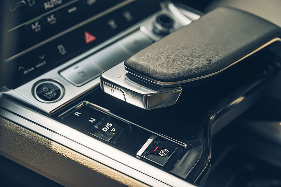 沒有特斯拉?對,以前沒得選,但現在可不同了,來個歐陸對決戲碼你看如何……。