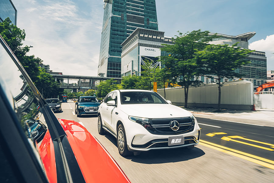 沒有特斯拉?對,以前沒得選,但現在可不同了,來個歐陸對決戲碼你看如何……。