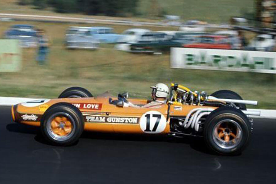 任何時候的第一次經驗總叫人特別難忘，特別是當這個初體驗發生在賽車運動的最高殿堂，一級方程式的賽場上時更是如此。