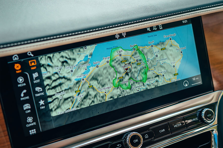 W12(✓)、V8(✓),現在輪到PHEV(✓)。