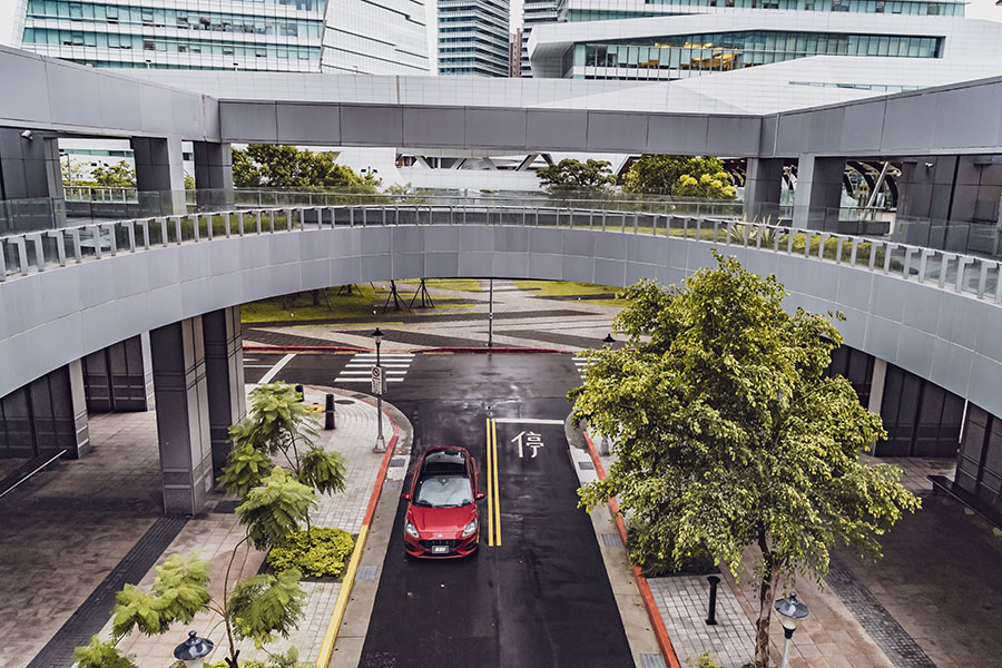 城市與鄉野之間的距離,就靠Kuga來快速化解。