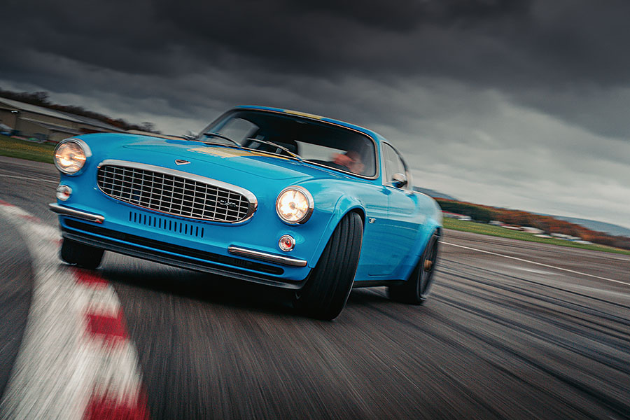 有請夢想中的復古改裝富豪，何況此車動用了房車賽事引擎。