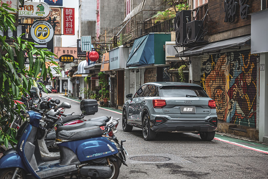 發動引擎,帶上相機,整座城市最上相的嬉街少年就要抵達。