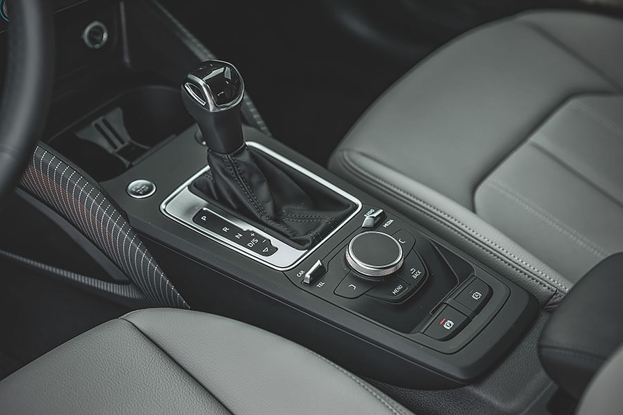 發動引擎,帶上相機,整座城市最上相的嬉街少年就要抵達。