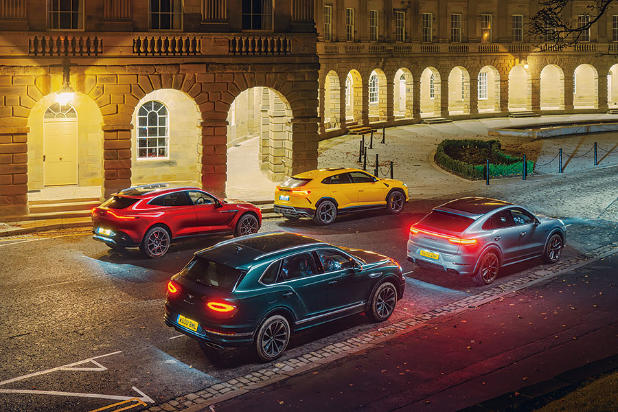 Aston Martin、賓利、藍寶堅尼和保時捷一較高下,卻非傳統超跑大決鬥,而是超級SUV越野前哨戰。