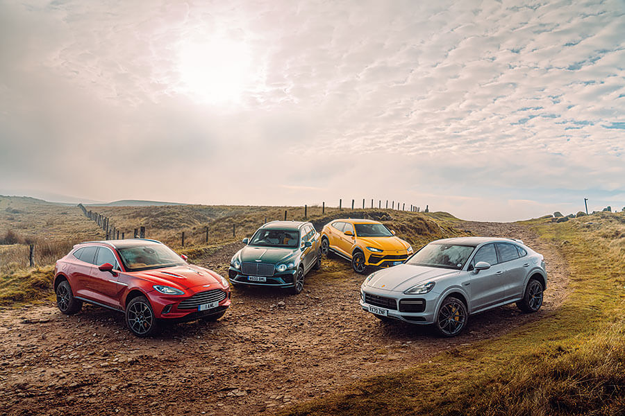 Aston Martin、賓利、藍寶堅尼和保時捷一較高下,卻非傳統超跑大決鬥,而是超級SUV越野前哨戰。