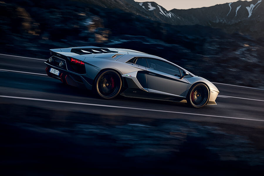 結束十年長期連載,藍寶堅尼正式發表Aventador最終章。