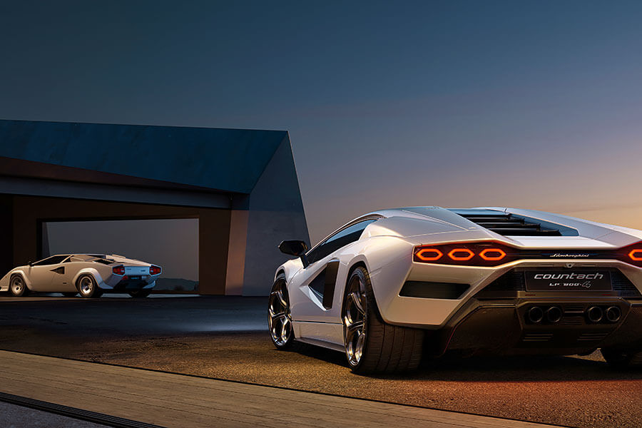 當年房間壁掛海報裡的藍寶堅尼，想不到多年後竟意外再次回歸，並以老派方式帶來全新感動。