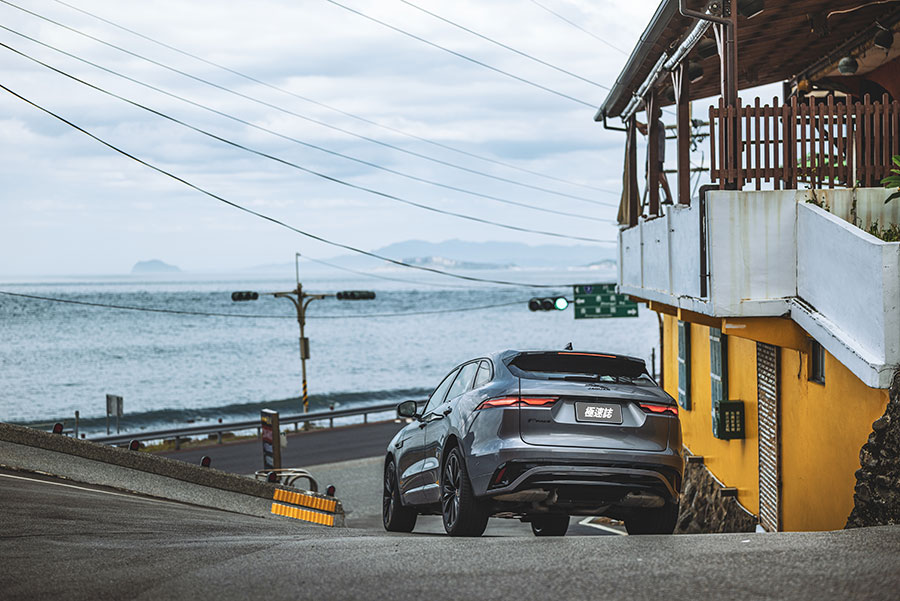 7項新配備,11種選配升級,讓F-Pace再次偉大。