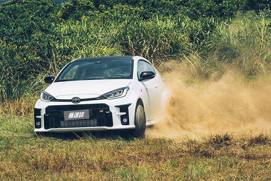 豐田究竟用了什麼法術讓人們失去理智競相掏出近180萬元只為買一部Yaris?呱、呱,什麼?GR Yaris啦……