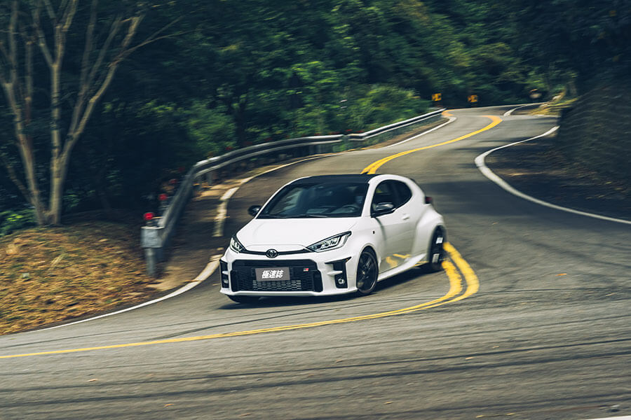 豐田究竟用了什麼法術讓人們失去理智競相掏出近180萬元只為買一部Yaris?呱、呱,什麼?GR Yaris啦……