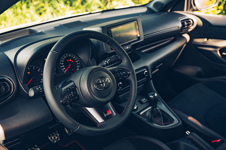 豐田究竟用了什麼法術讓人們失去理智競相掏出近180萬元只為買一部Yaris?呱、呱,什麼?GR Yaris啦……