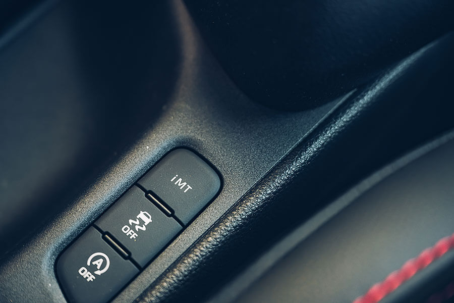 豐田究竟用了什麼法術讓人們失去理智競相掏出近180萬元只為買一部Yaris?呱、呱,什麼?GR Yaris啦……