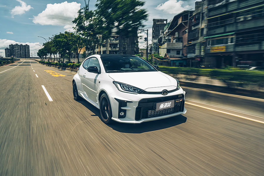 豐田究竟用了什麼法術讓人們失去理智競相掏出近180萬元只為買一部Yaris?呱、呱,什麼?GR Yaris啦……