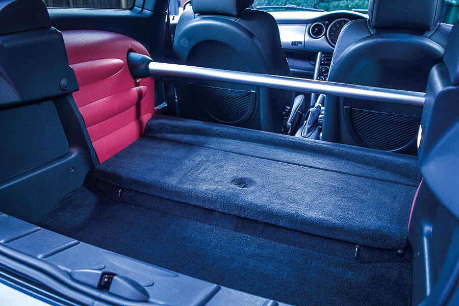 從最風光的傑作,至到最慘淡的低潮,這裡備有你想知的一切,以及好些你不想知道的逸聞軼事。