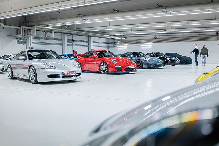 一個放滿了歷代911 GT的車庫?唯有一人能勝此任。