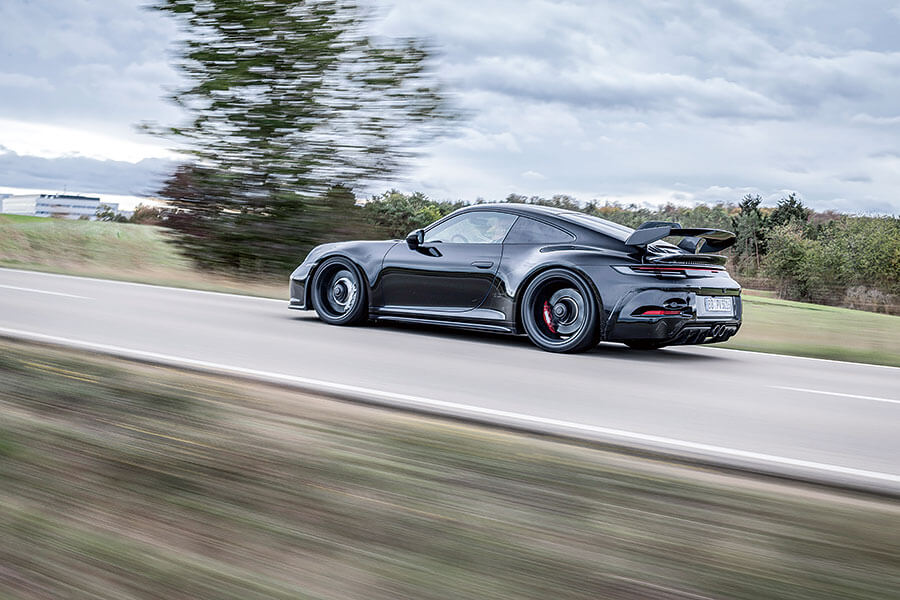 一個放滿了歷代911 GT的車庫?唯有一人能勝此任。