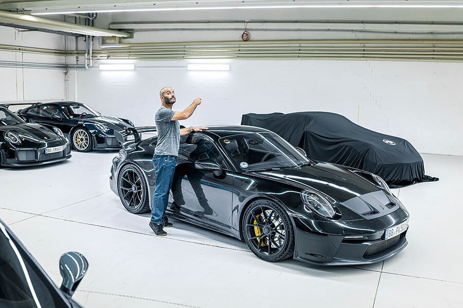 一個放滿了歷代911 GT的車庫?唯有一人能勝此任。