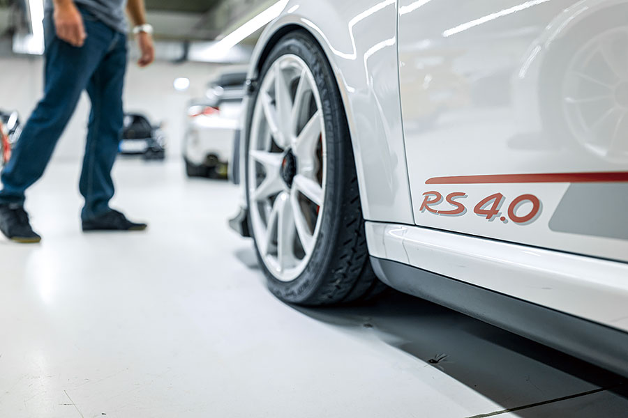 一個放滿了歷代911 GT的車庫?唯有一人能勝此任。