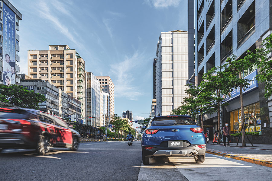 陽光、活潑、安全，共譜一首驚豔四座的青春之歌。