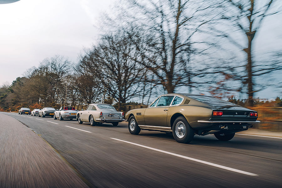 也是時候解決此一紛爭。分別來自007不同時代的六部汽車,總冠軍只有一個,慎之慎之啊007。