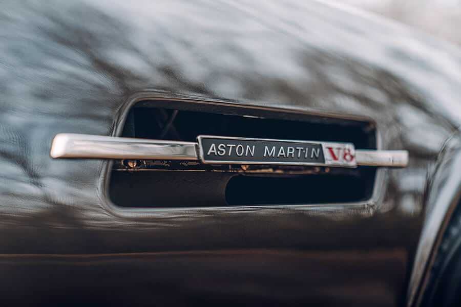 也是時候解決此一紛爭。分別來自007不同時代的六部汽車,總冠軍只有一個,慎之慎之啊007。