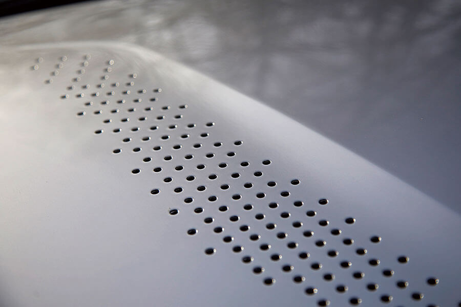 也是時候解決此一紛爭。分別來自007不同時代的六部汽車,總冠軍只有一個,慎之慎之啊007。