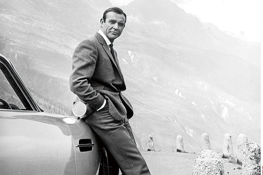 也是時候解決此一紛爭。分別來自007不同時代的六部汽車，總冠軍只有一個，慎之慎之啊007。