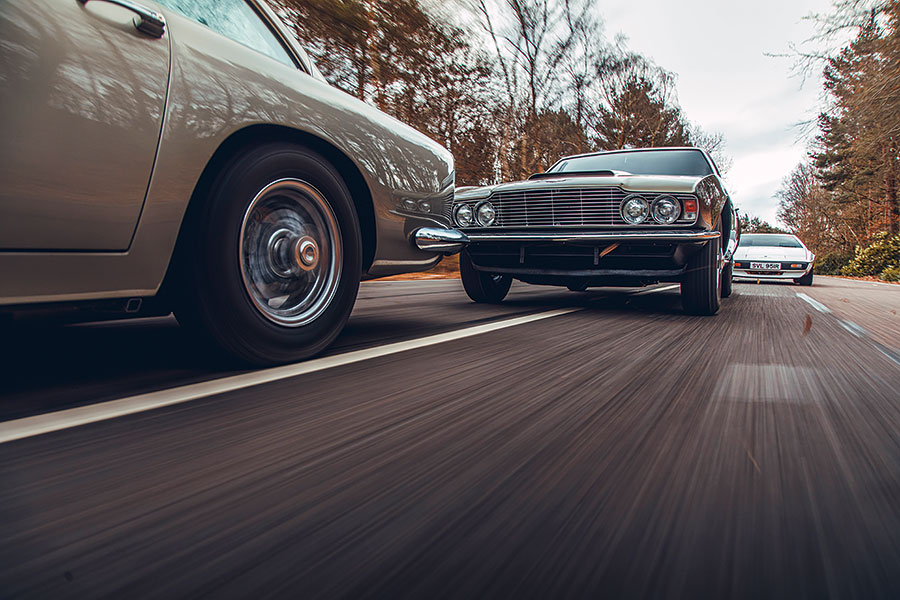 也是時候解決此一紛爭。分別來自007不同時代的六部汽車,總冠軍只有一個,慎之慎之啊007。