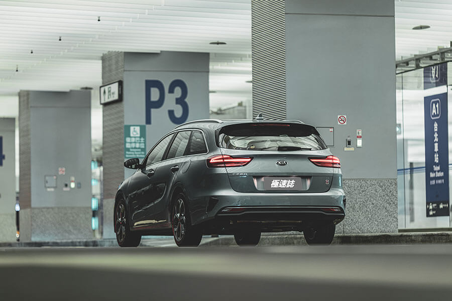 還有什麼能比俗擱大碗更對台灣人胃口?拜託,再給我們多來個一百碗吧!