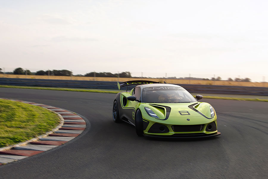 不但要成為最後的燃油驕傲,蓮花更誓言要在最熟悉的賽車場上熱血綻放。