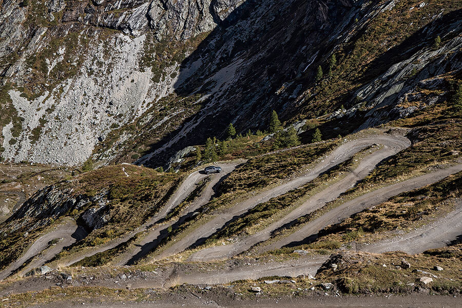 賓士怪力亂神的電動EQC 4x4²能夠大事化小,小事化無嗎?