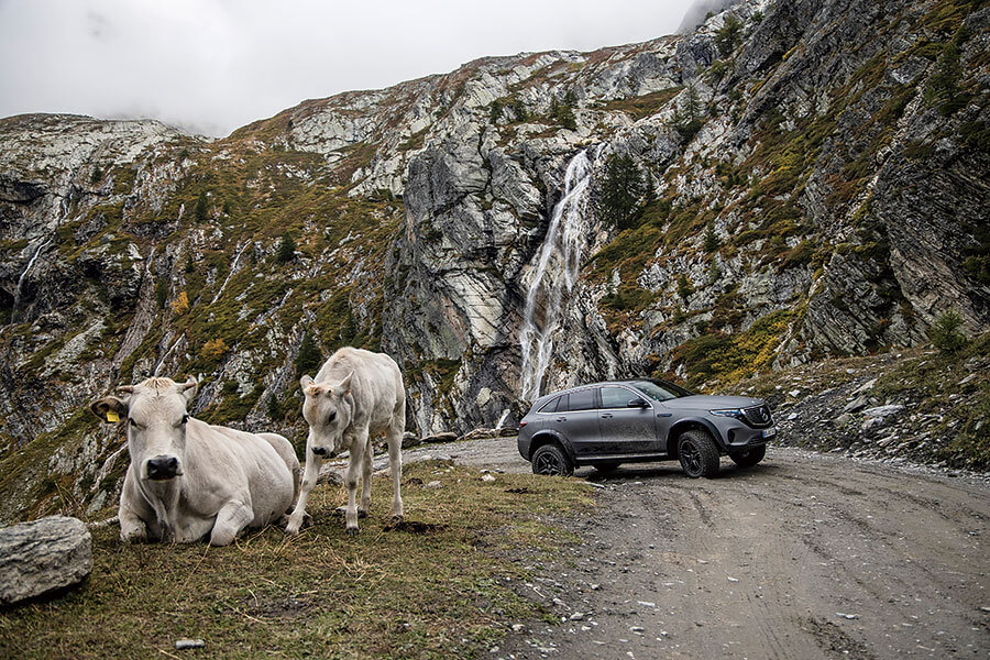 賓士怪力亂神的電動EQC 4x4²能夠大事化小,小事化無嗎?