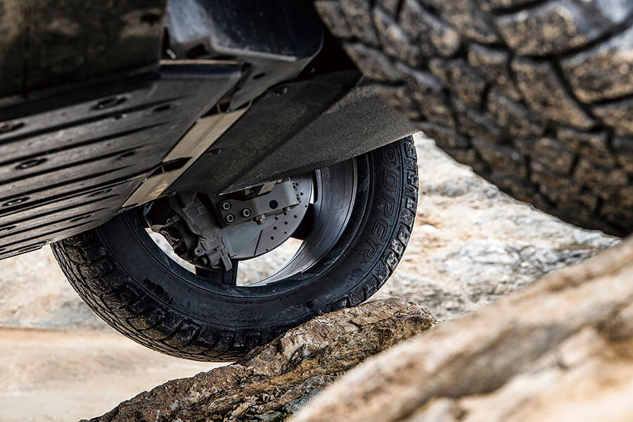 賓士怪力亂神的電動EQC 4x4²能夠大事化小,小事化無嗎?