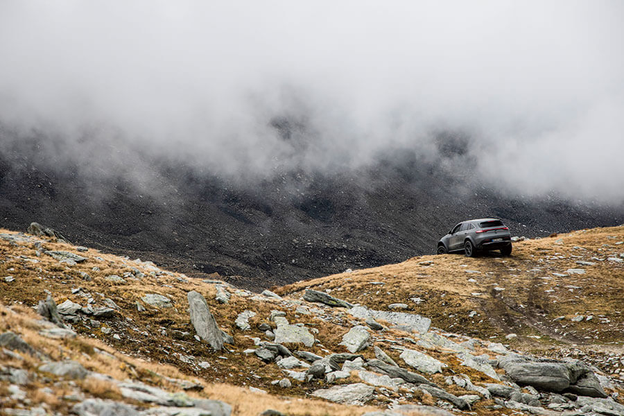 賓士怪力亂神的電動EQC 4x4²能夠大事化小,小事化無嗎?