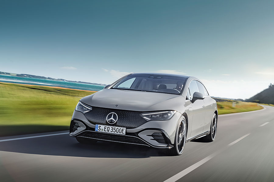 在高度數位化的時代,高階行政主管用車不但必須是一輛純電車,同時車內科技更要十分先進。