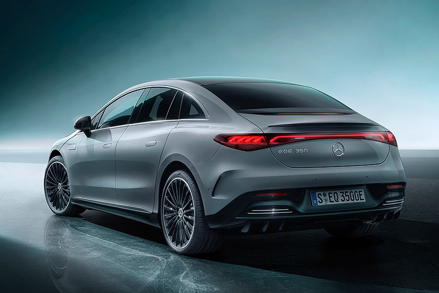 在高度數位化的時代,高階行政主管用車不但必須是一輛純電車,同時車內科技更要十分先進。