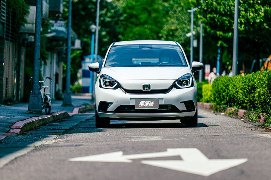 看得出來是柴犬仿生風味,但參考對象應該是來自戽斗星球。