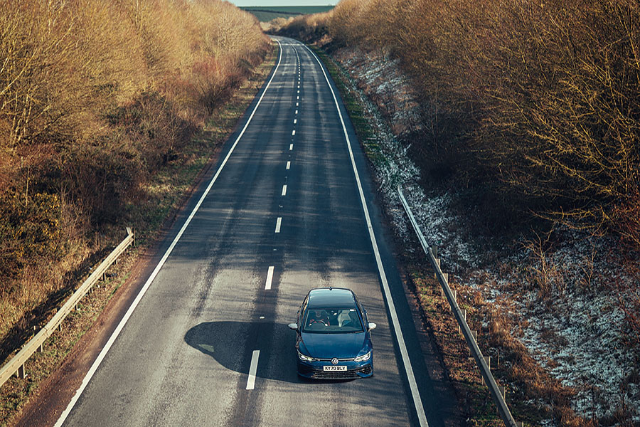 福斯上一代Golf R是八面玲瓏人人滿意的全天候萬事通，那麼2021年新一代極致Golf在TG自製的綠色地獄又有何表現呢？